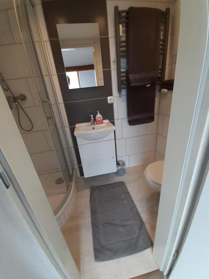 Studio Apartment Алсдорф Екстериор снимка